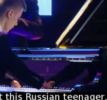Russian-teenager-born-without-hands-plays-piano